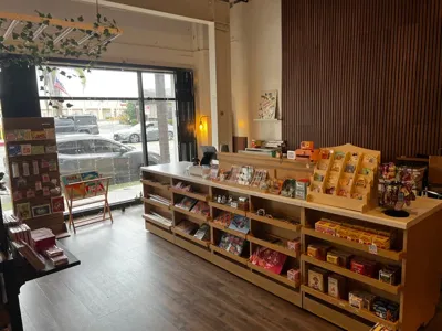 Shop Yuju, business photo 1