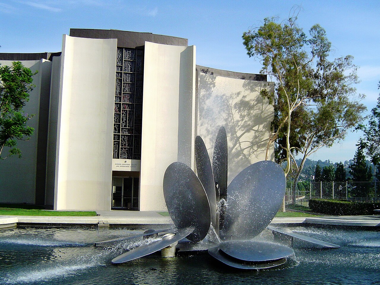 Herrick Memorial Chapel n fountain, Occidental College